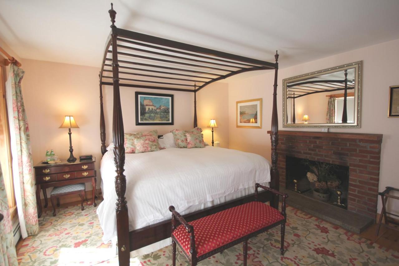 Highland Lake Inn Andover Екстериор снимка