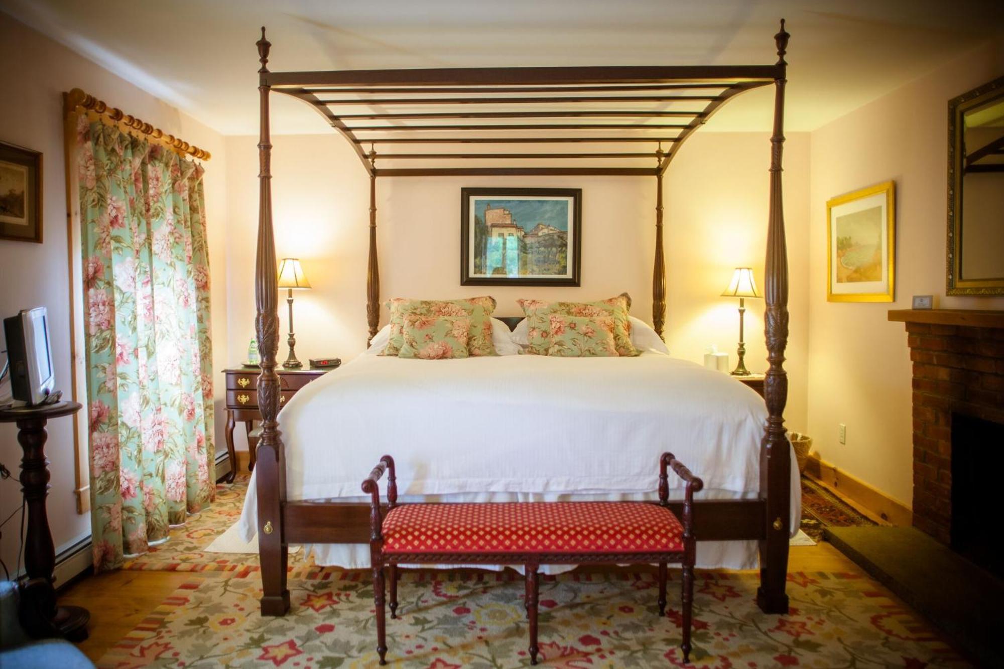 Highland Lake Inn Andover Екстериор снимка