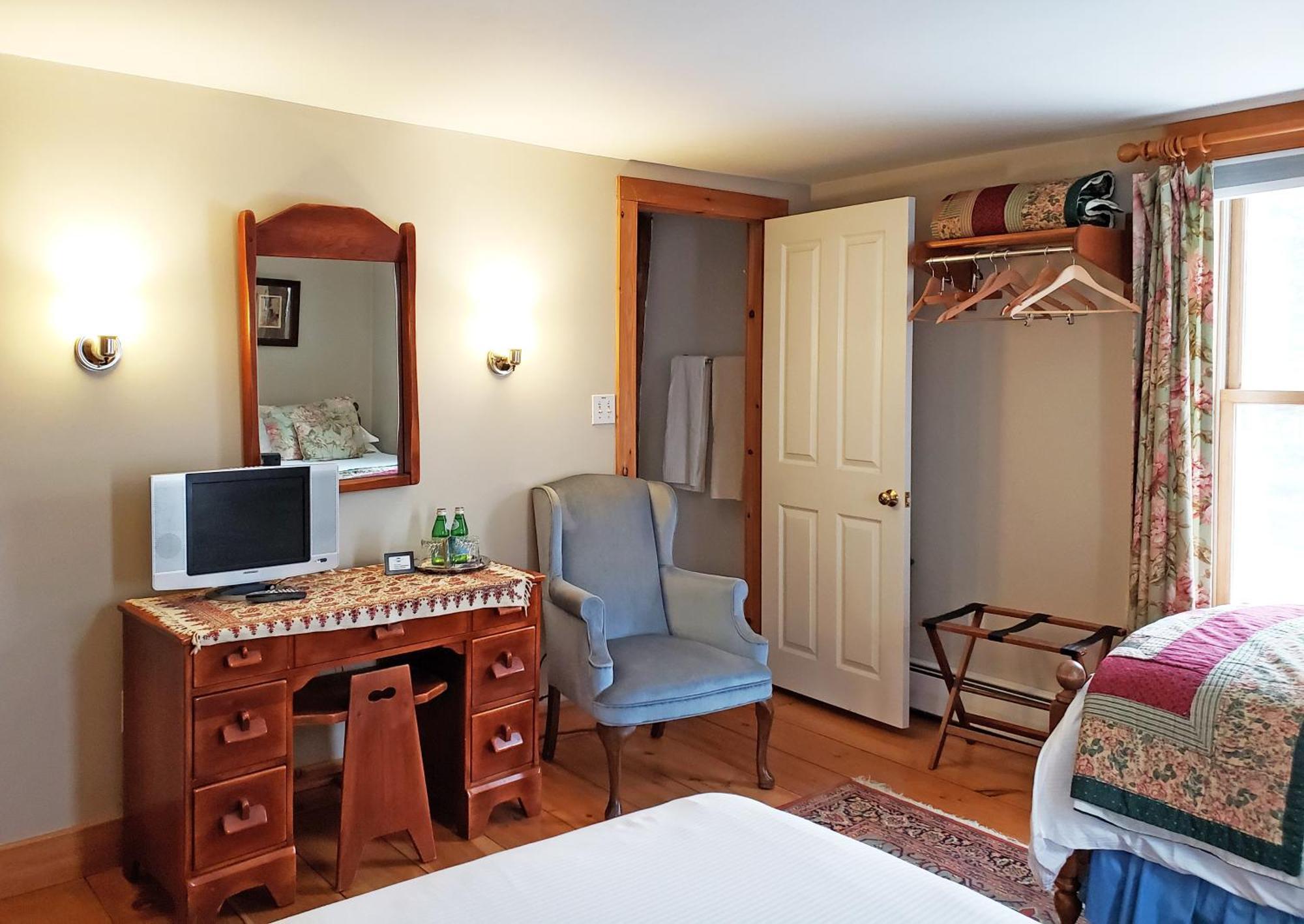 Highland Lake Inn Andover Стая снимка