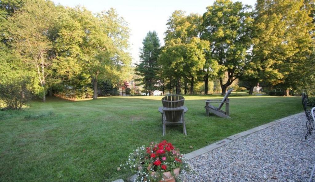 Highland Lake Inn Andover Екстериор снимка