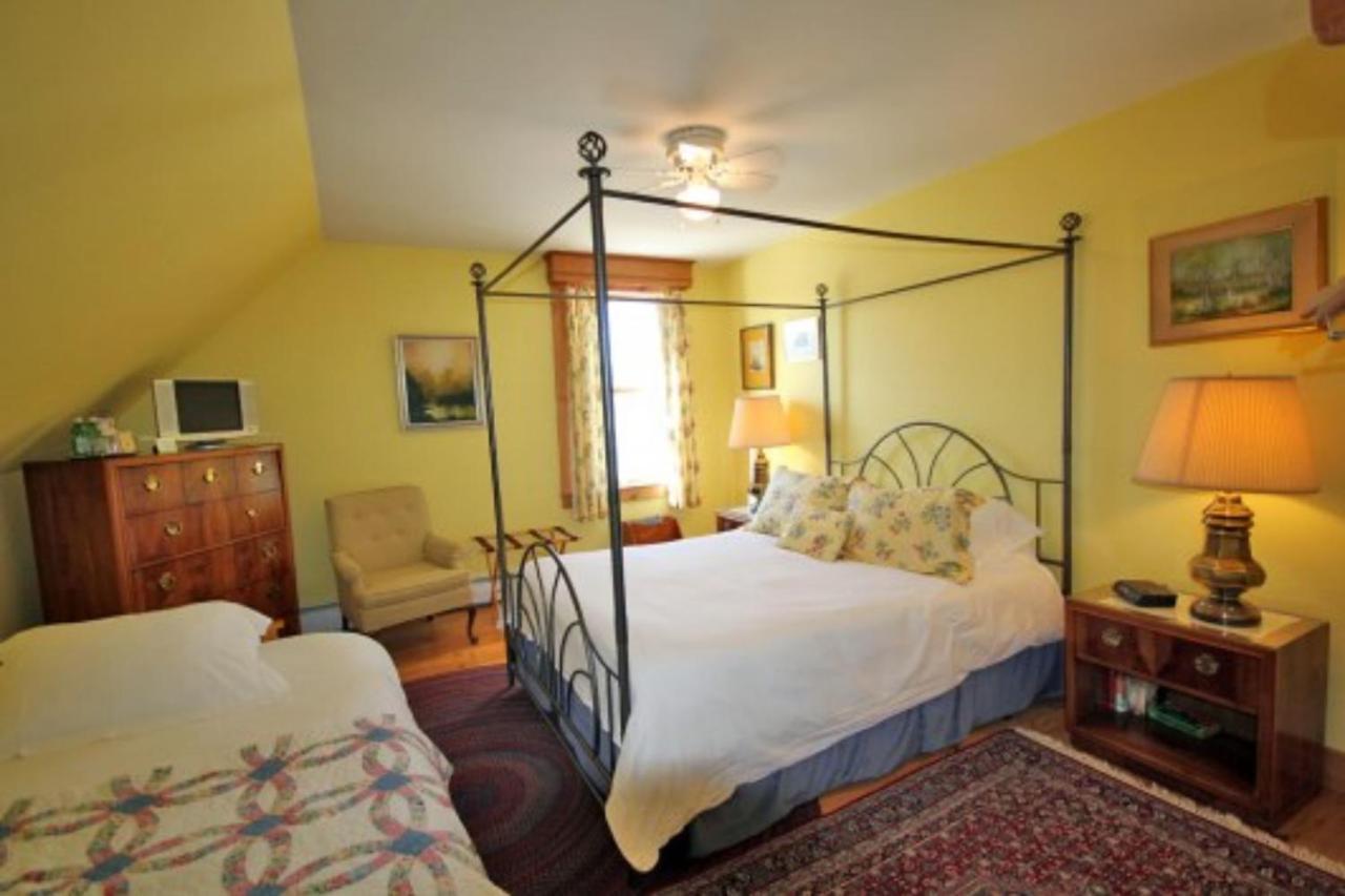 Highland Lake Inn Andover Екстериор снимка